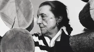Louise Bourgeoisová: Sochařské emoce