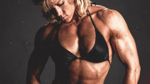 Siren: Hlasy Shelley Beattie