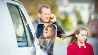 Medzi náhrobnými kameňmi
