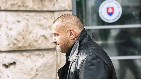 Válka policajtů (1/4)