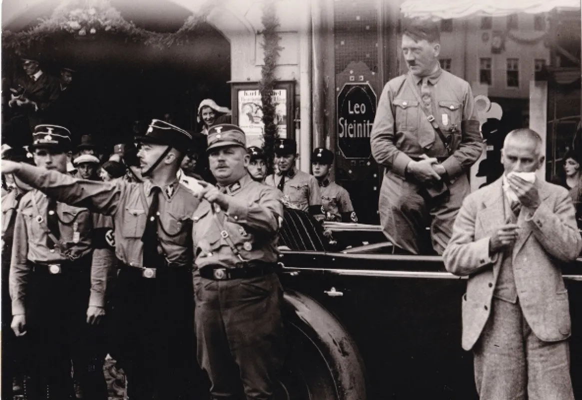 Hitlerův dvůr - fotogaléria