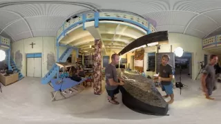 Dobrodružství s hejnem sedmi set žraloků