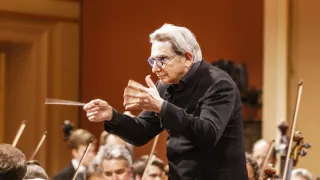 Českou filharmonii řídí Michael Tilson Thomas