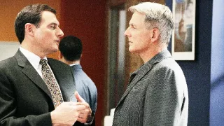 NCIS - Námorný vyšetrovací úrad V (4)