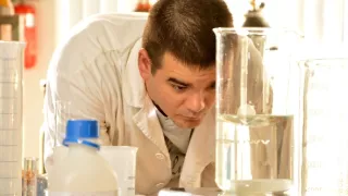 Brutální chemie (4)