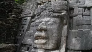 Pád mayských kráľov