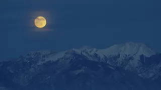 Narodení v Skalnatých horách (1/2)