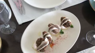 Vůně krétské kuchyně s Miroslavem Donutilem