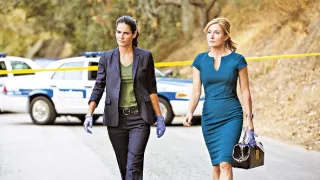 Rizzoli & Isles: Vraždy na pitevně V (16)