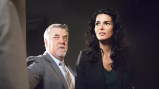 Rizzoli & Isles: Vraždy na pitevně VI (8)