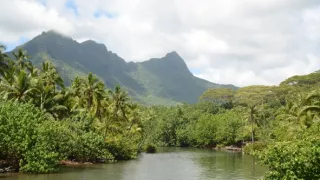 Na ceste po Bora Bora