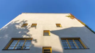 Adolf Loos - revolucionář mezi architekty