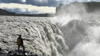 H2O: Molekula života (2/3)