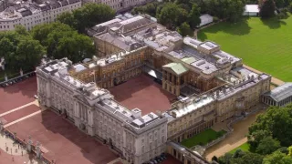 Alžbeta II., neprekonateľná kráľovná