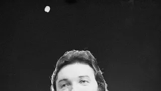 Spieva Karel Gott