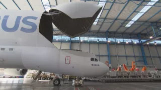 Nákladné kolosy v oblakoch