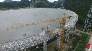 FAST: Obrovský teleskop