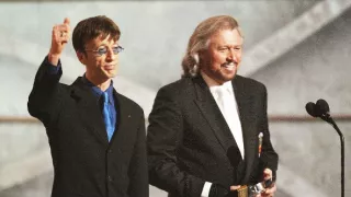 Bee Gees: bratři v zajetí hudby