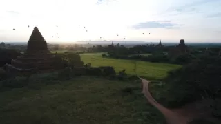 Myanmar, ve stínu barmských pagod