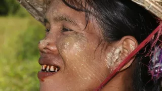 Myanmar, ve stínu barmských pagod
