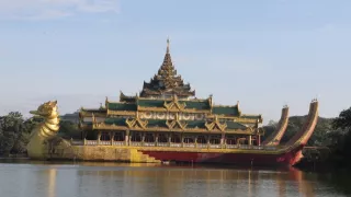 Myanmar, ve stínu barmských pagod