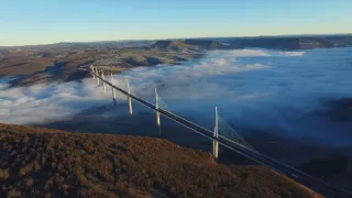 Megamosty: Oblúky nad priepasťou