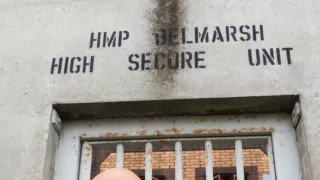 Vo väznici Belmarsh (1/2)