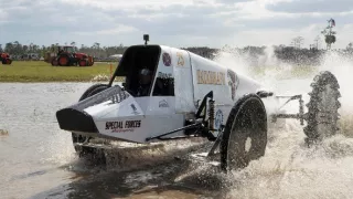 Honba za superautami (9)