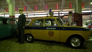 Súdruhovia, nasadať!