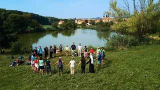 Pešo bez hraníc