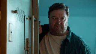 Cloverfield Lane 10