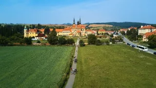 Pešo pekne po česky (2/2)