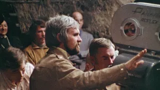 Šumařova cesta z pódia na plátno