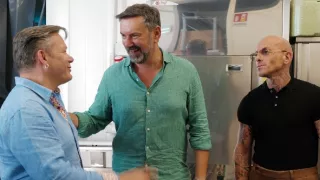 Manu a Matěj na cestě podél Apenin (4/10)