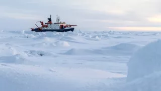 Arktické driftování: Rok na sněhu (1/2)