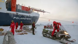 Arktické driftování: Rok na sněhu (1/2)