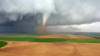 Zázračná planéta: Pozoruhodná planéta Zem (2/4)