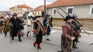 K pocte zbraň! (5/8)