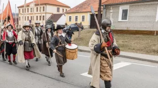 K pocte zbraň! (5/8)