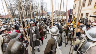 K pocte zbraň! (5/8)