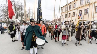 K pocte zbraň! (5/8)