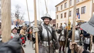 K pocte zbraň! (5/8)