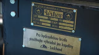 Klenoty s vůní benzinu (9/9)