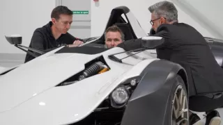 Honba za superautami (2)