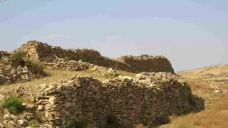 Tajemství skrytá v písku (3/6)