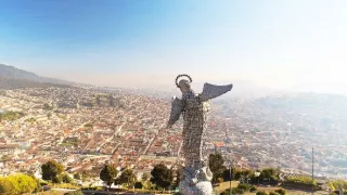 Ekvádor, krajina driemajúcich obrov