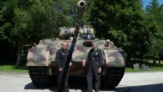 Vojnoví kšeftári: Druhá svetová z druhej ruky V (4)