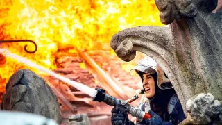 Notre-Dame v plameňoch