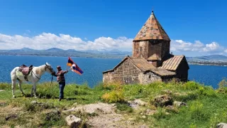 Hledání ztracených světů - Jižní Kavkaz s Romanem Zachem (3/6)