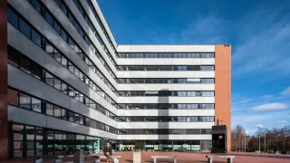 Tak trochu poučný barak